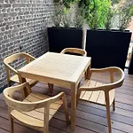 Cosy 2-bedroom For 4 Guests Near Sint-pieters Station, Perfect For Exploring Historic Апартаменты *