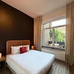 Apartment Cosy 2-bedroom For 4 Guests Near Sint-pieters Station, Perfect For Exploring Historic Ghent
