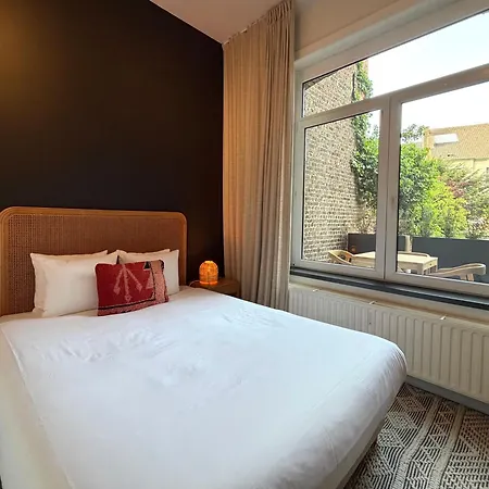 Апартаменты Cosy 2-bedroom For 4 Guests Near Sint-pieters Station, Perfect For Exploring Historic *