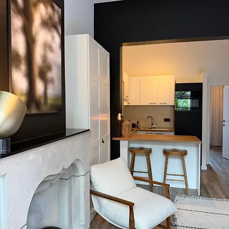 Appartamento Cosy 2-bedroom For 4 Guests Near Sint-pieters Station, Perfect For Exploring Historic